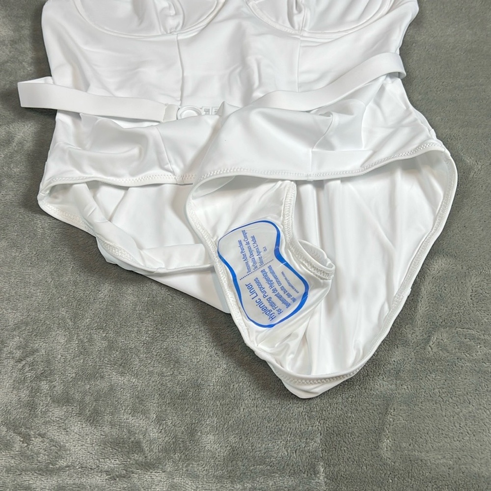 solid & striped the spencer cream swiming one piece orderA1 - Picture 8 of 8